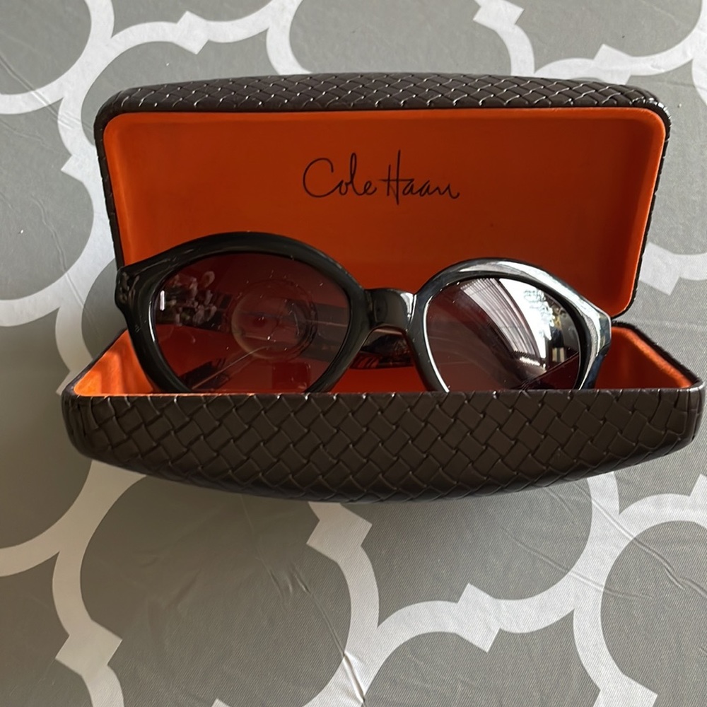 Cole Haan sunglasses & Hard Case